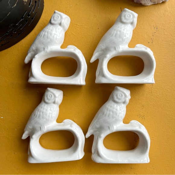 Ardalt Vintage White Owl Napkin Holders - Picture 2 of 5